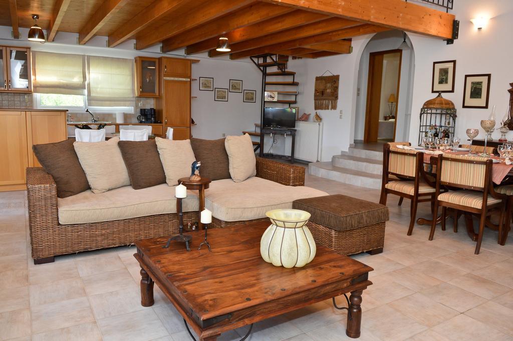 קאטו אכאיה Dimeon Villa חדר תמונה